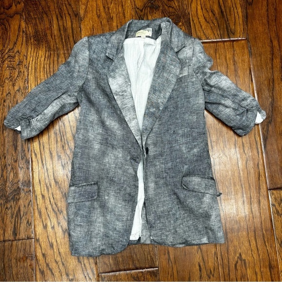 Elizabeth and James Jackets & Blazers - Elizabeth and James Gray Blazer